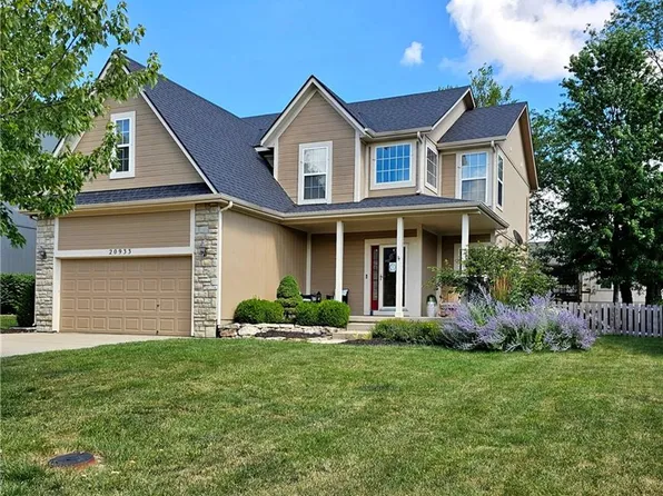 20933 W 116th Ter, Olathe, KS 66061