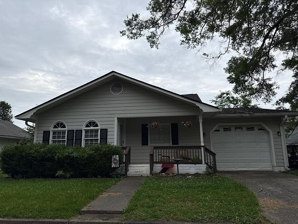 1st image of 125 4th St
