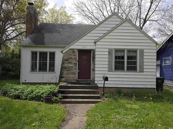 1621 College St, South Bend, IN 46628