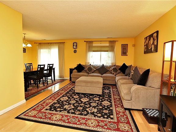 4th image of 128 Hampshire Dr