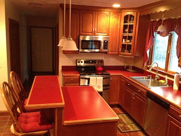 Eat-In Kitchen, Alt. View