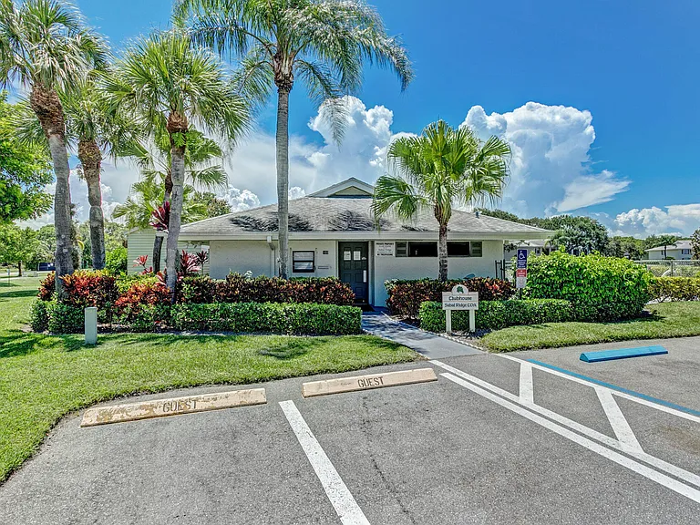 601 Sabal Ridge Cir #A — Photo 28