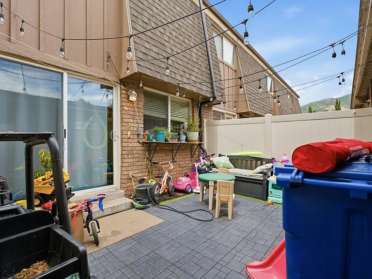 913 S 1213 E — Photo 13