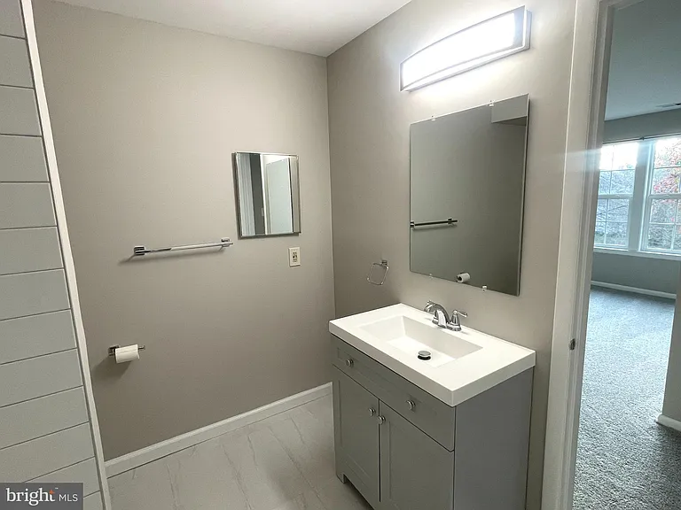 205 Salem Ct #10 — Photo 15