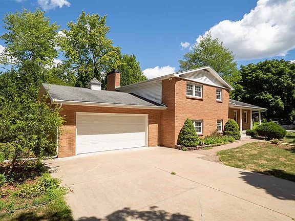 3rd image of 3700 Moorland Dr