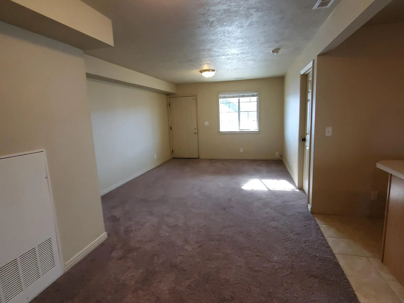 2 bed, 930 sqft, $1,025 — Photo 3