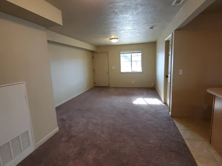 198 Stockham Blvd #B — Photo 3