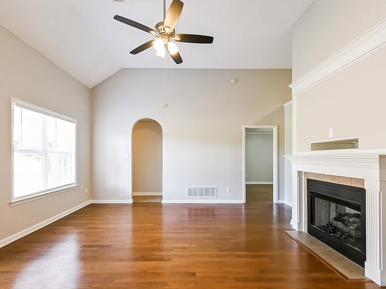 70 Desoto Ave — Photo 4