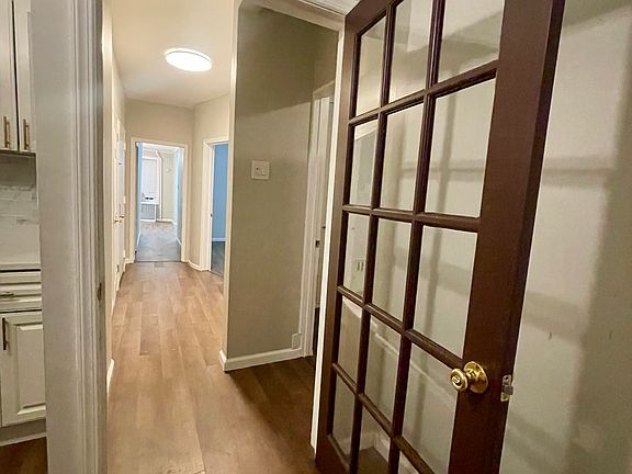 5th image of 162 Nelson Ave #1