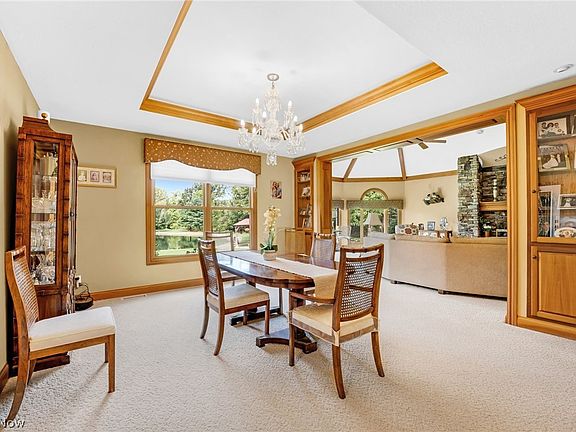 4th image of 5717 Vandemark Rd