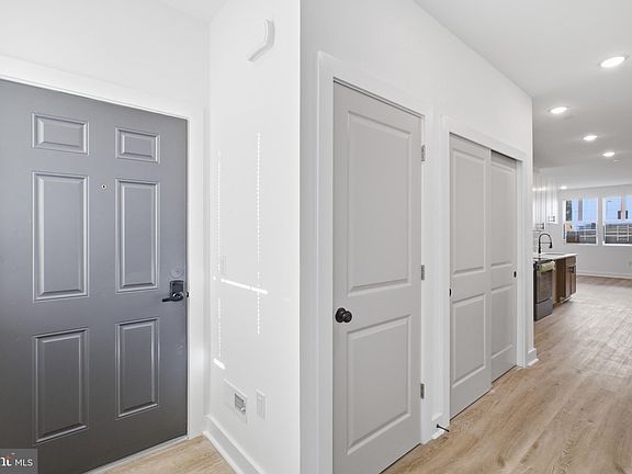 3rd image of 2126 N Percy St #1