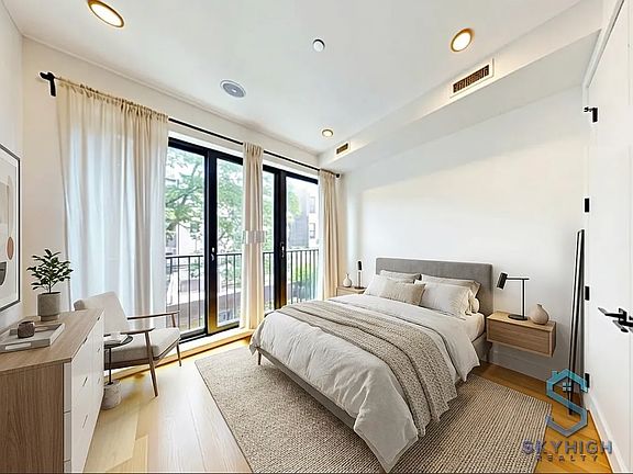 3rd image of 1200 Decatur St #2