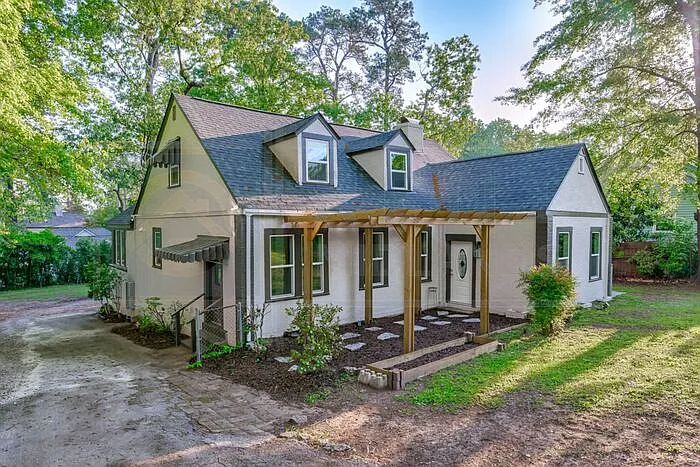 4 bed, 3.0 bath, 2753 sqft, $3,200 — Photo 4