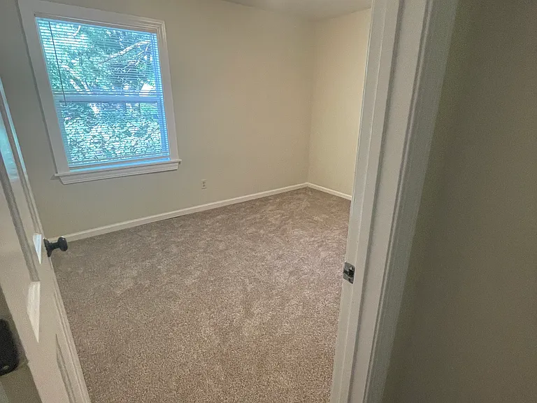 10300 Belinder Rd — Photo 26