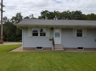 1601 Sommerset St, Pekin, IL 61554