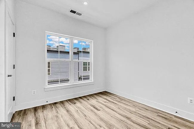 11236 Bunsen St — Photo 45