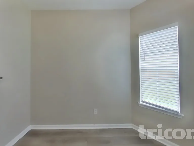 7587 Poplar Falls St — Photo 6