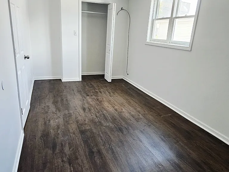 5230 S Lockwood Ave #1R — Photo 6