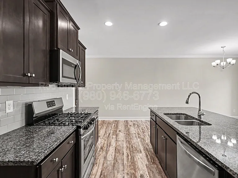 7112 Harris Bay Rd — Photo 9
