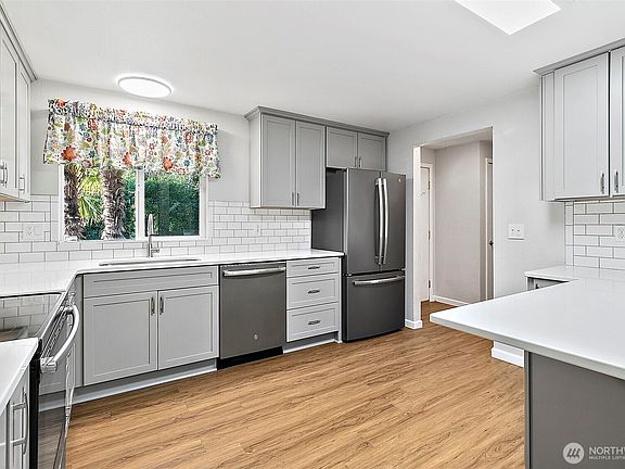 3rd image of 32412 44th Avenue S