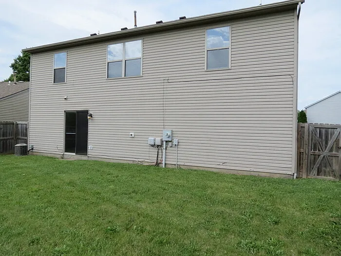 1271 Caravel Dr — Photo 17