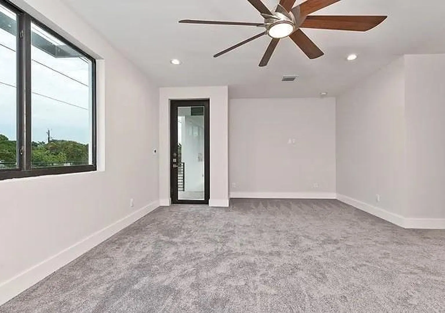 120 NE 12th St th 120, Fort Lauderdale, FL 33304 — Photo 1