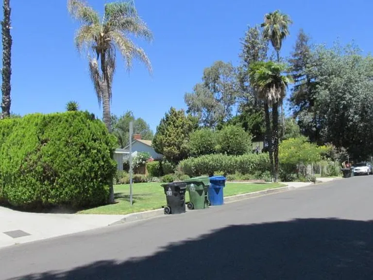 5723 Stansbury Ave #1 — Photo 26