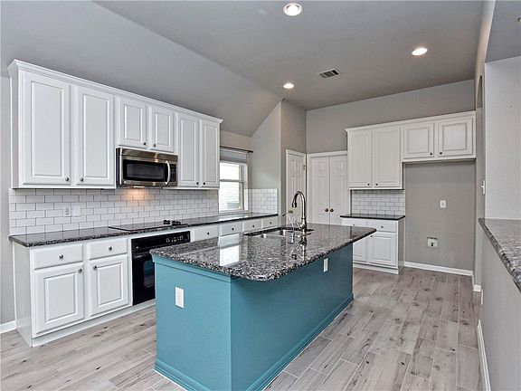 4th image of 1742 Westend Pl