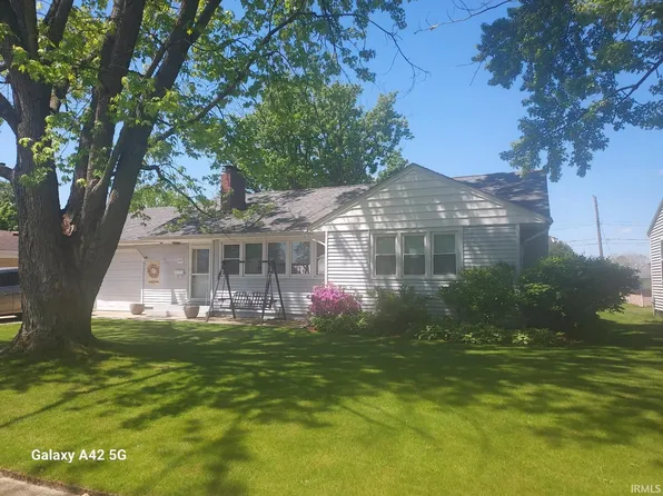 209 S Shumaker Dr, Bremen, IN 46506