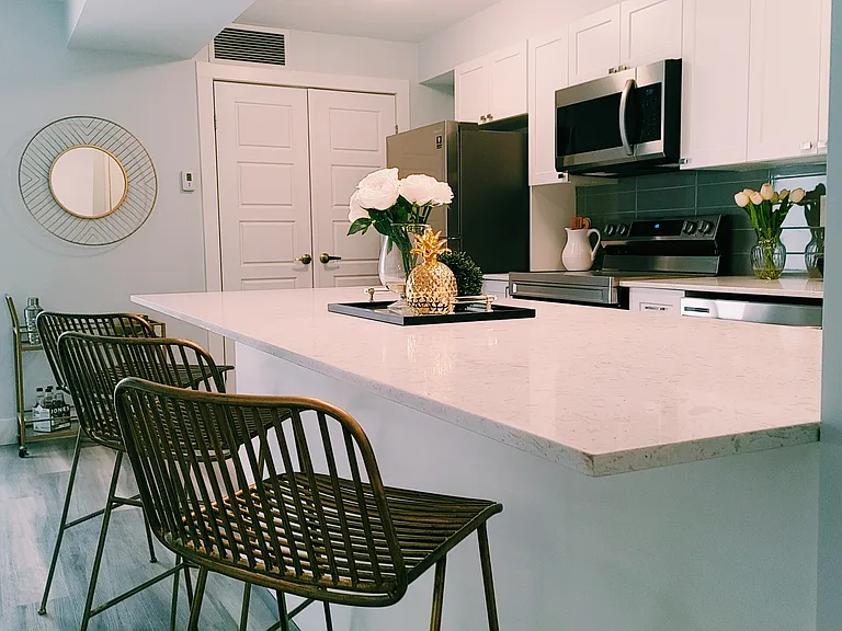 144 Lucan Ave #210 — Photo 3