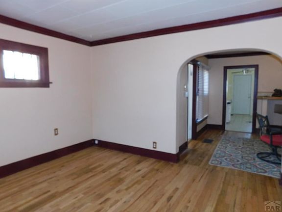 2nd image of 919 W Evans Ave