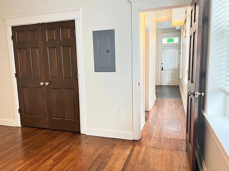223 Pine St — Photo 12