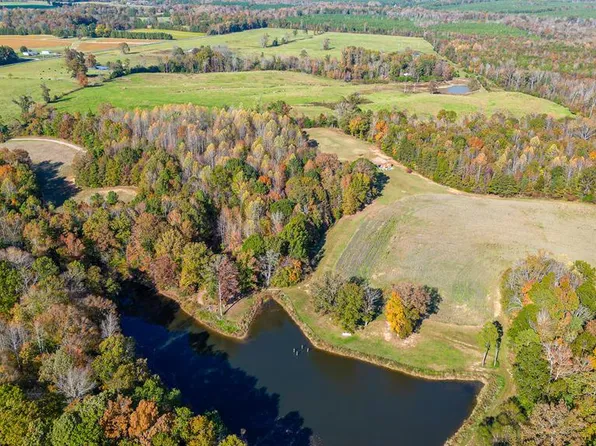 2024 Traffic Rd, Chase City, VA 23924