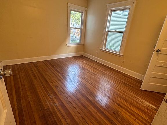 5th image of 418 Shelton Ave #1