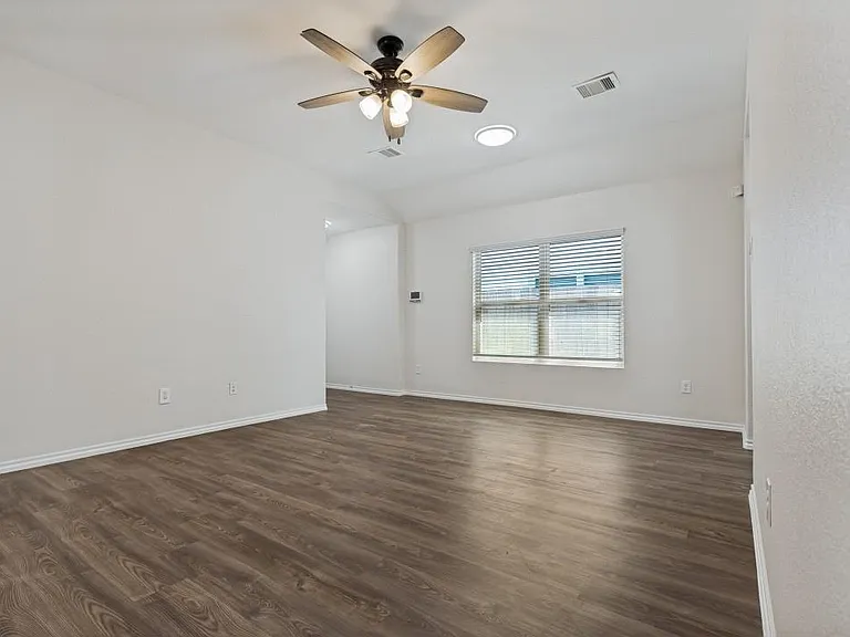 1235 Blue Hazel Ct — Photo 9