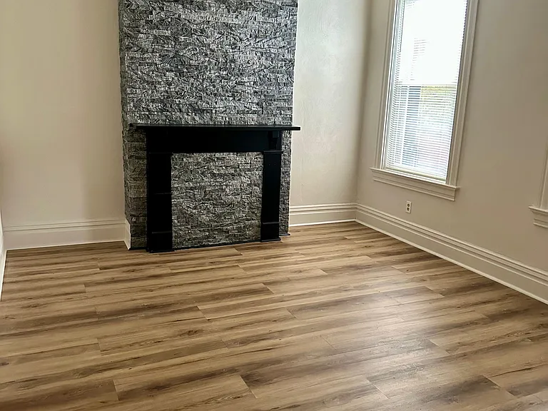 674 Middle Ave — Photo 3