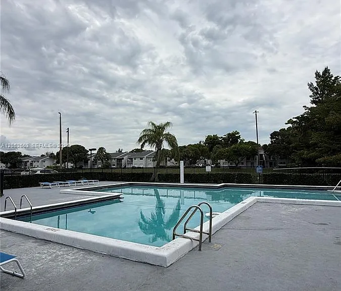 1163 Lake Terry Dr #J — Photo 32