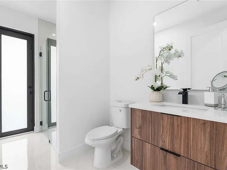 2506 SW Embers Ter — Photo 24