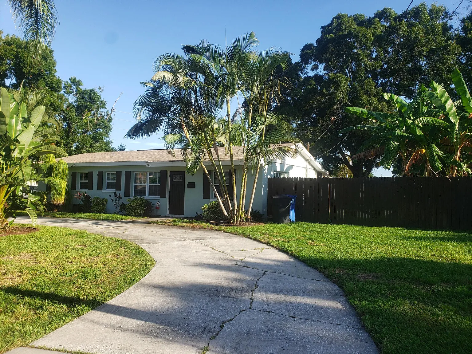 3 bed, 1258 sqft, $2,695 — Photo 2