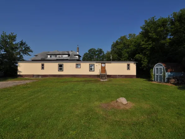25 Pleasant Ave NE, Akeley, MN 56433