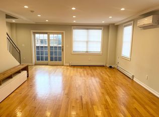2329 32nd St #2, Astoria, NY