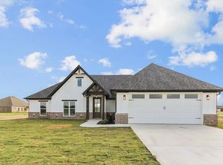 12316 Maplewood Dr, Lindale, TX 75771