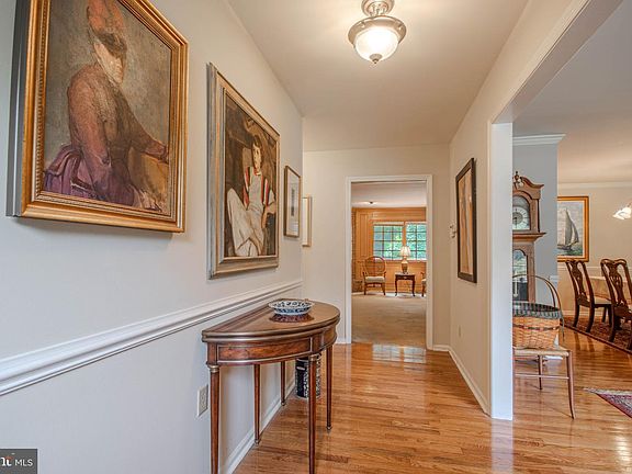 4th image of 420 Indian Ln