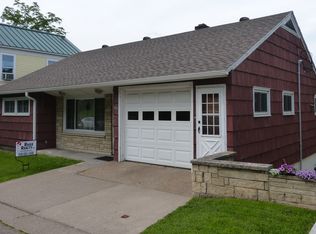 502 S 2nd St, Alma, WI 54610