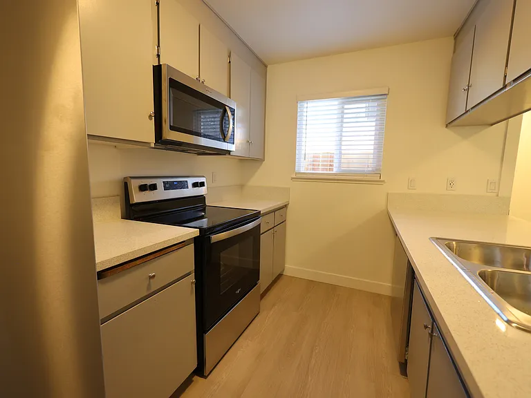 761 Almond St #B — Photo 3