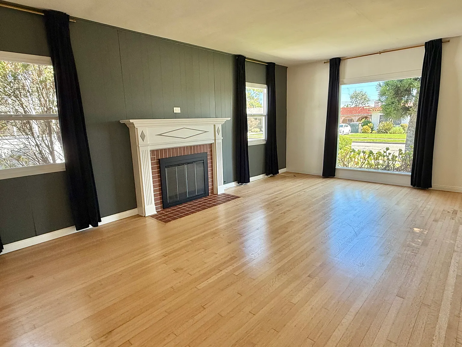 3 bed, 1409 sqft, $4,000 — Photo 4