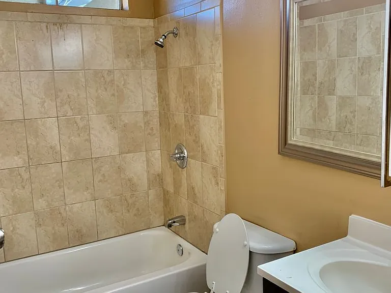 16510 Lakeshore Dr — Photo 15