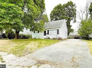 607 Smith Ln, Mount Holly, NJ 08060