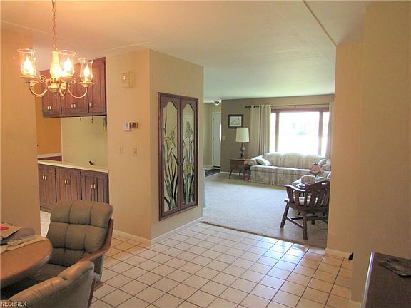 5th image of 8360 Craigleigh Dr