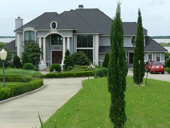 2nd image of 1039 Mallard Pointe Dr